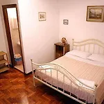 On The Rainbow Bed & Breakfast Roma
