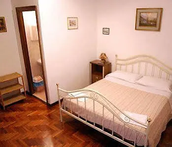 On The Rainbow Bed & Breakfast Rom