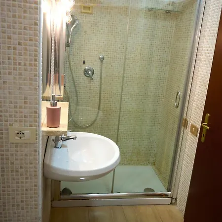 On The Rainbow 4* Rome