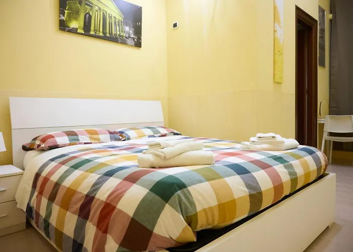 לינה וארוחת בוקר On The Rainbow 4*